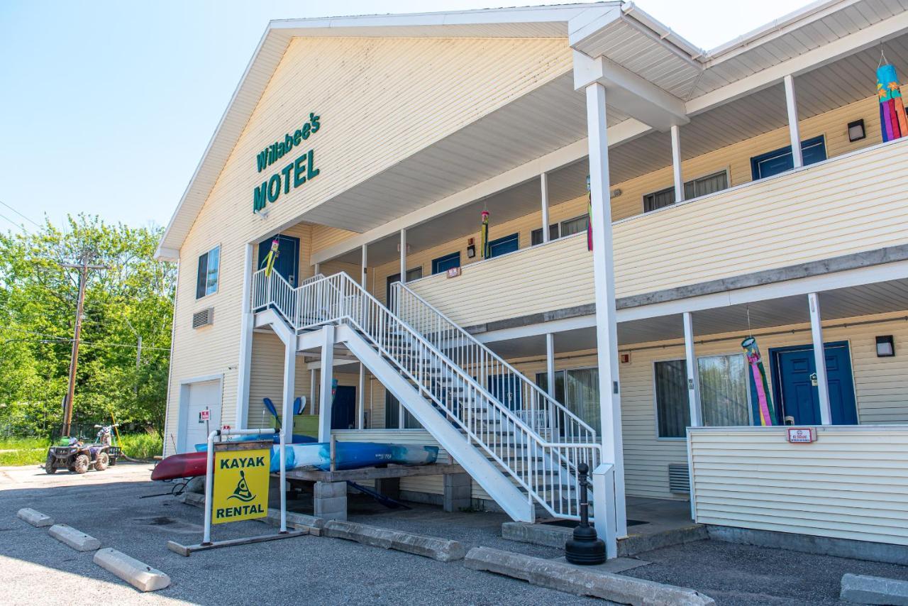 Willabee's Hotel